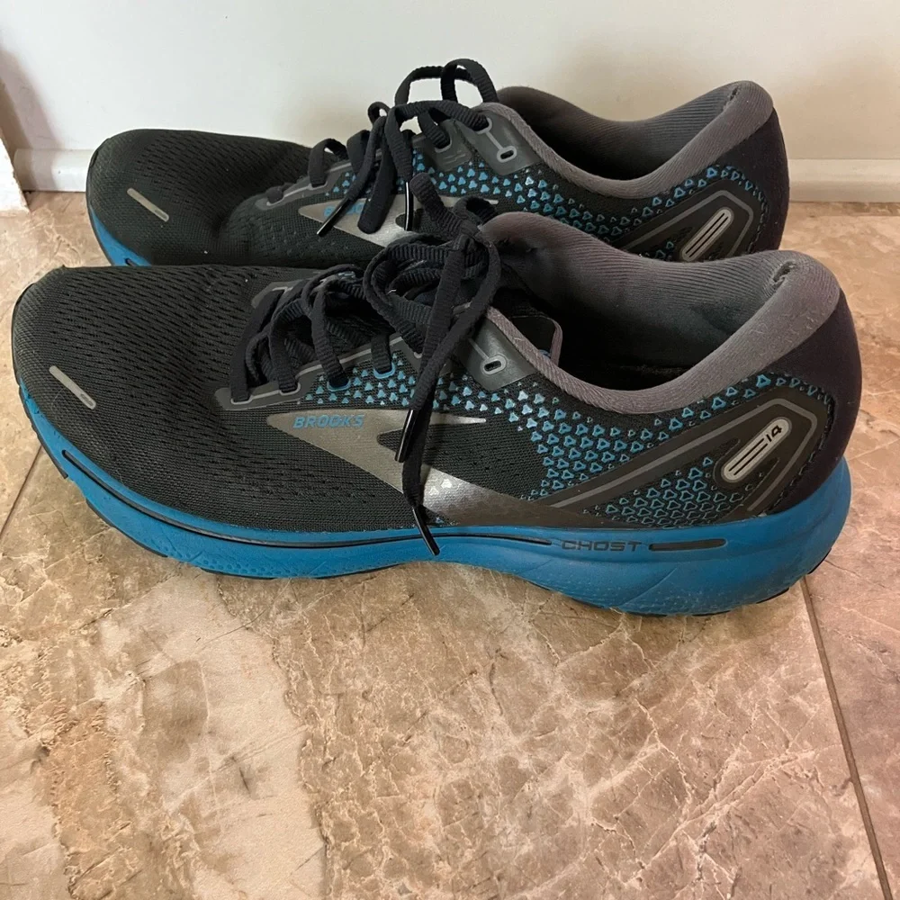 Brooks Ghost 14 Sneakers. Men’s Size 12 Color Black And Blue.